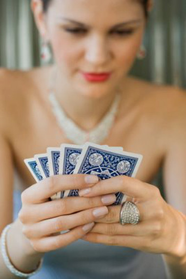 Ly hôn vì vợ quá ham mê cờ bạc 1 Ly hôn vì vợ quá ham mê cờ bạc 1