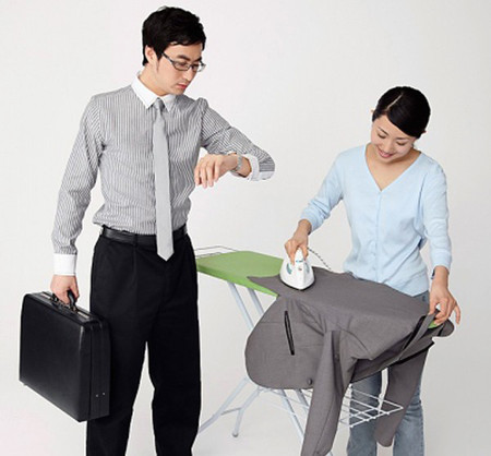 2. Anh ta sai khiến bạn làm tất cả các công việc lặt vặt 1 2. Anh ta sai khiến bạn làm tất cả các công việc lặt vặt 1