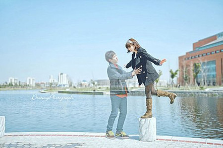 Muốn quên anh mà nỗi nhớ cứ dâng tràn! 1 Muốn quên anh mà nỗi nhớ cứ dâng tràn! 1