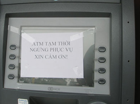 Thu phí sử dụng ATM và những phản ứng của chủ thẻ 1 Thu phí sử dụng ATM và những phản ứng của chủ thẻ 1