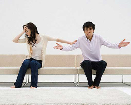 Tôi không kiềm chế được sự đa nghi của mình đối với chồng 1 Tôi không kiềm chế được sự đa nghi của mình đối với chồng 1