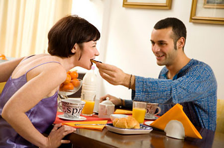 Chồng mụ mị giằng xé vì Chồng mụ mị giằng xé vì