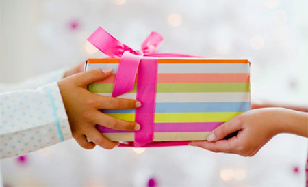 Món quà của chồng giúp chị chợt Món quà của chồng giúp chị chợt