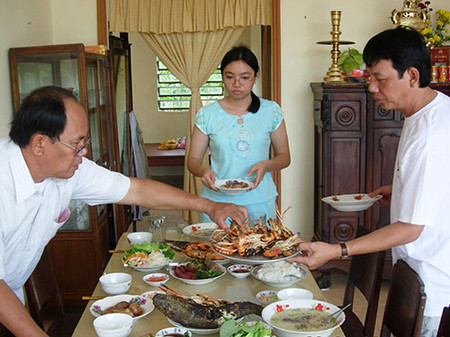 Về quê ăn Tết chỉ biết đến cái xó bếp?! 1 Về quê ăn Tết chỉ biết đến cái xó bếp?! 1