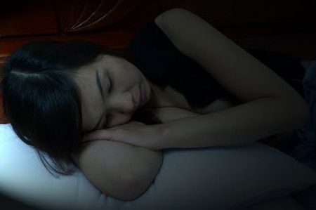 Nên làm thế nào khi tôi vẫn yêu con người bội bạc ấy? 1 Nên làm thế nào khi tôi vẫn yêu con người bội bạc ấy? 1