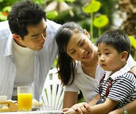 Thân em như hạt mưa sa...? (phần 18) 1 Chúng tôi đã ở bên nhau như một gia đình thật sự