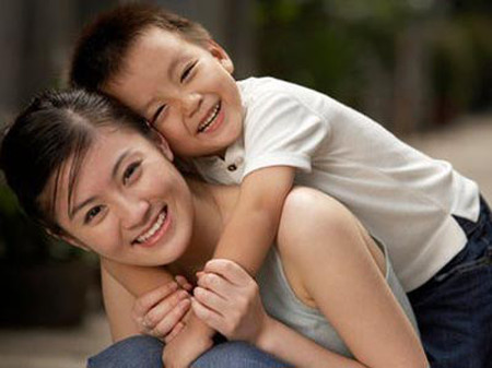 Thân em như hạt mưa sa...? (phần cuối) 2 Mẹ con tôi đang hạnh phúc bên nhau