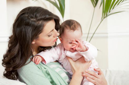 Tôi sẵn sàng làm mẹ đơn thân vì không muốn chịu đựng vì chồng hơn nữa 1 sẵn sàng làm mẹ đơn thân, anh vẫn là bố của con tôi, vẫn có sự dưỡng dục của cả bố và mẹ, còn tôi không thể chung sống với người chồng tiêu cực