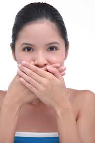 Bi hài chị em nói nhịu sau sinh 1 Tật nói nhịu sau sinh khiến nhiều chị em rơi vào tình huống bi hài.