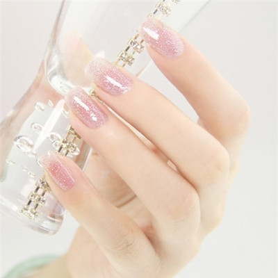 Những mẫu nail bóng được yêu thích trong mùa hè 6