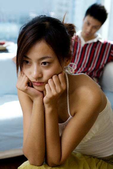 Niềm tin của tôi với chồng đã sụp đổ hoàn toàn 1 Tôi đã không còn tin vào chồng được nữa.