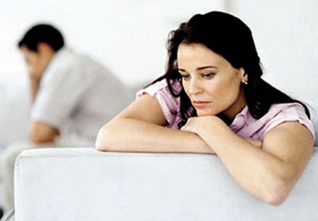 Tôi thấy mình đang bị chồng bỏ rơi 1 Tôi muốn thoát khỏi bế tắc này mà chẳng biết bắt đầu từ đâu