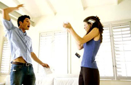 Tôi thấy cô đơn ngay khi ở bên chồng 1 Có nằm mơ tôi cũng không biết được tại sao mình lại bị đối xử như vậy