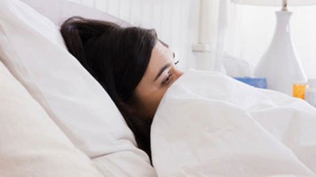Bộ mặt thật của những nàng dâu lười 1 Nàng luôn viện cớ mệt mỏi để bố mẹ chồng phải phục vụ.