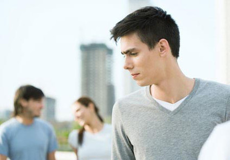 Độc chiêu trả thù cơn Những biểu hiện 'say nắng" của chị anh đều biết hết.