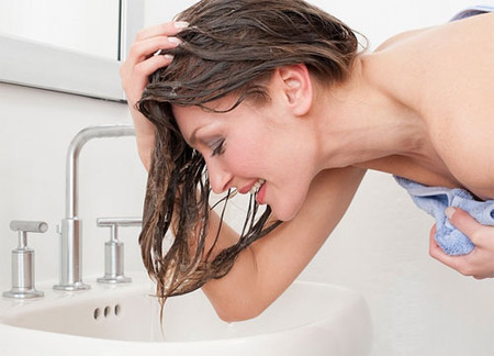 Nhiệt độ của nước 1 30 độ C là nhiệt độ thích hợp nhất để gội đầu