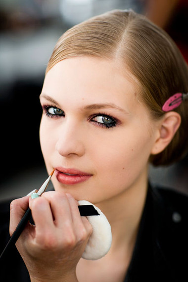 Khoảng cách giữa hai mắt xa nhau 2 Khoảng cách giữa hai mắt xa nhau 2