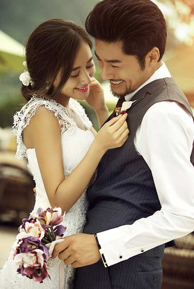 Bị lừa tình vì có tiền 1 Cô nàng đến với anh không phải vì yêu anh mà vì anh có tiền.