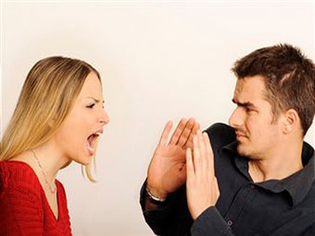 Vợ theo trai vì chồng sắp phá sản 1 Không có tiền anh có sống được không?