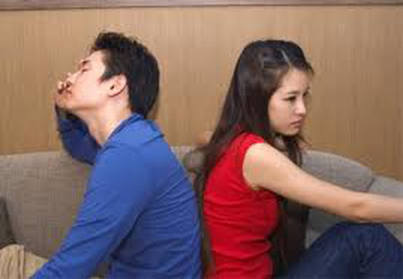 Tôi có thể tin tưởng vào tình cảm của anh không? 1 Anh luôn tránh những câu hỏi của tôi.