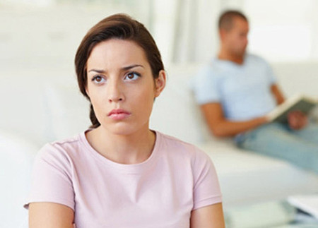 Giá chồng bớt dẻo miệng và làm nhiều hơn thì tốt 1 Vợ đã làm xong hết mọi việc mà vẫn chưa thấy chồng đến phụ giúp.