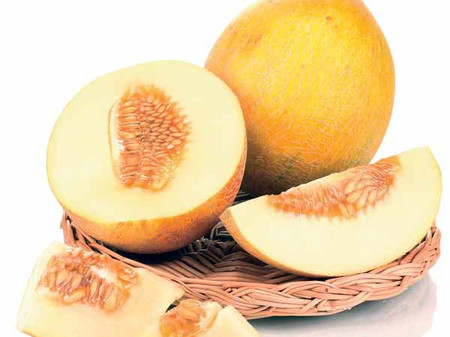 Dưa hấu vàng tốt cho sức khỏe 1 Dưa hấu vàng rất giàu giá trị dinh dưỡng và tốt cho sức khỏe.