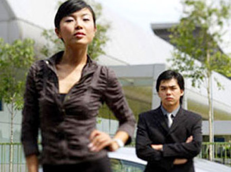 Vợ được nhiều trai khen tưởng mình là nữ hoàng 1 Cô luôn cho rằng mình là "nữ hoàng" đối với cả chồng.