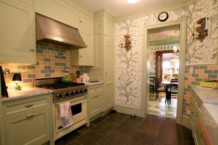 4. Lựa chọn màu sắc 1 Không décor khu nấu nướng với gam màu nổi bắt mắt, chủ nhà trang trí căn bếp với tông màu nhẹ, dịu dàng và thanh lịch.