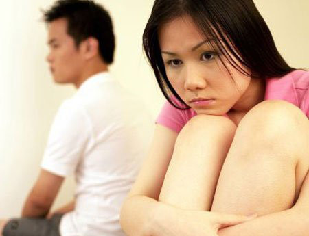 Về đâu tình đầu...? 1 Có biết bao gia đình đã tan vỡ vì gánh nặng cơm áo