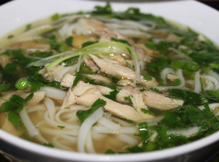3. Phở gà Mai Anh 1