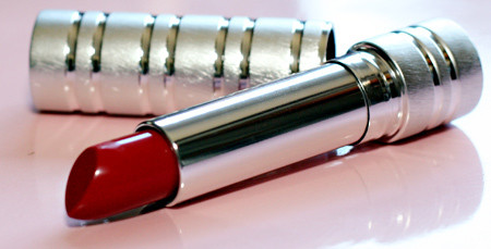 5. Clinique High Impact Lip Color In Red-Y to wear 1