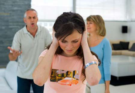 Có nên lấy người ít tuổi hơn làm chồng? 1 Bố mình nói tùy vào quyết định của mình, nếu cưới bố mẹ sẽ cưới cho còn bố mẹ hoàn toàn không đồng ý.