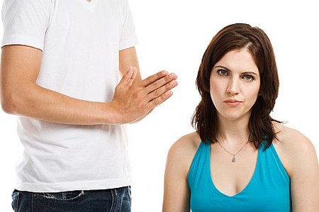 Chồng ôm vợ mà nhớ người tình cũ!? 1 Anh van xin tôi tha thứ, cho anh cơ hội làm lại từ đầu.