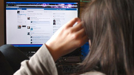 Cuộc đời tôi sẽ trôi nổi như thế nào đây 1 Đến 1 hôm, tôi tình cờ lên tài khoản facebook của anh và đọc được đoạn tin nhắn của một người con gái