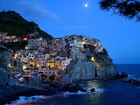 7. Via Dell’Amore, Cinque Terre, Italy 1 Thị trấn Manarola, Cinque Terre, Italy.