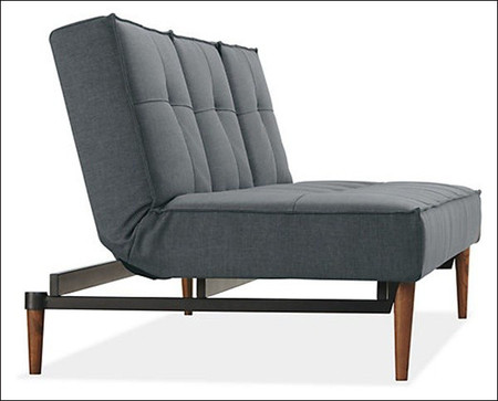 1. Chú ý đến kiểu dáng của Sofa. 15 Sofa Eden sở hữu kích thước nhỏ gọn với chiều cao 76cm, rộng 94cm, và chiều dài 2 mét.
