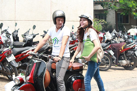 Chồng sắp cưới đưa đón đồng nghiệp nữ! 1 anh vẫn đưa đón người khác khi em đã thể hiện việc em hoàn toàn không muốn, tức là anh ấy đã không nghĩ tới cảm nhận của em