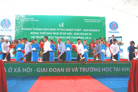 Tiến độ thi công nhà thu nhập thấp Đặng Xá giai đoạn 3 1 Lễ khánh thành giai đoạn 2, khởi công giai đoạn 3 và trường học