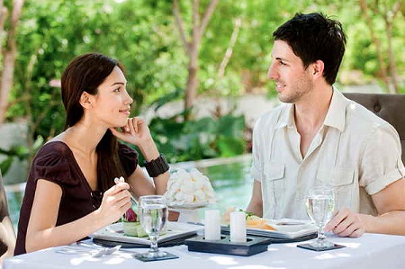 Đợi chờ có thực sự hạnh phúc? 1 Anh hứa hẹn với tôi nhiều về tương lai tốt đẹp