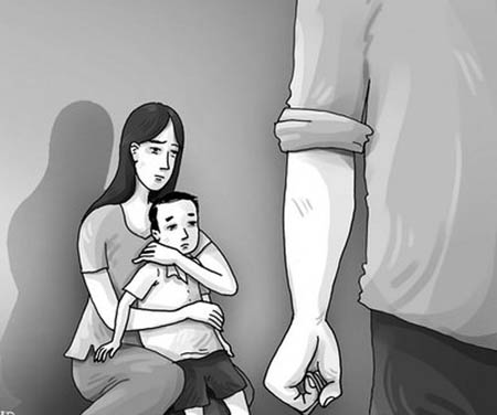 Tâm sự cho vơi nỗi lòng 2 Anh ta đánh đập tôi mọi lúc, kể cả khi tôi đang bế con, khiến con tôi bị động kinh