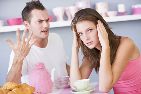 Hạnh phúc gia đình thật sự là như thế nào? 1 Trước đây anh hay cáu gắt