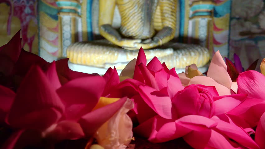 Vật phẩm dâng cúng lên Tam Bảo 1 Vật phẩm dâng cúng lên Tam Bảo 1