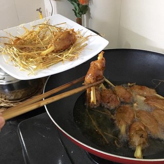 Cách làm món nem chạo chay cuốn sả 7 Cách làm món nem chạo chay cuốn sả 7