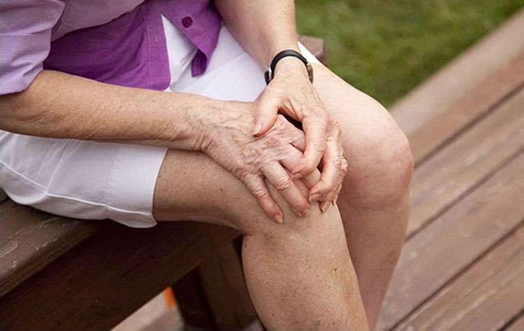 Hiểu nhanh về tình trạng khô khớp gối 1