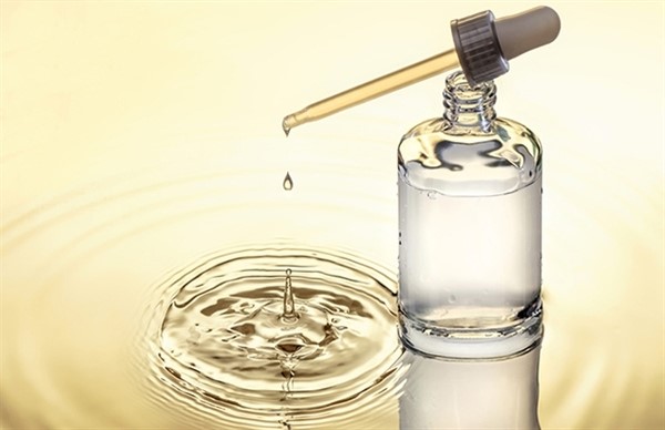 Cách sử dụng serum kích thích mọc tóc 1 Cách sử dụng serum kích thích mọc tóc 1