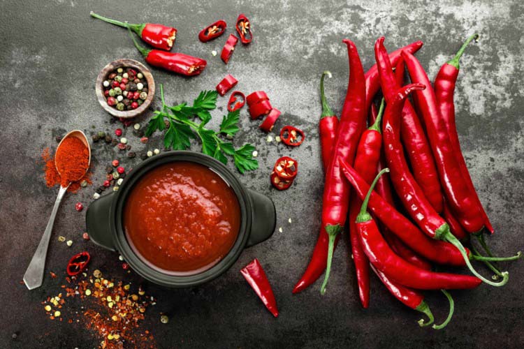 Kiêng ăn cay, nóng 1 Hạn chế ăn đồ ăn cay nóng