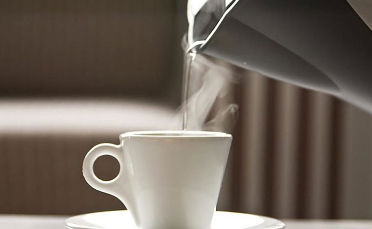 Uống nhiều nước ấm 1 Uống nhiều nước ấm 1