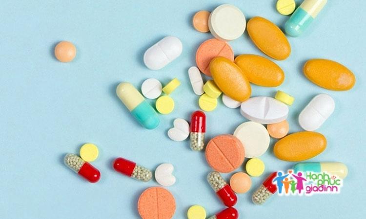 2. Do dùng nhiều kháng sinh 1